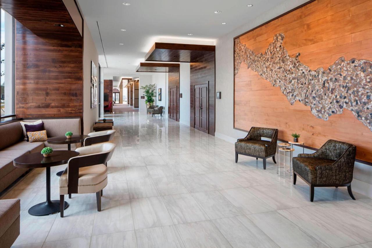 Отель Baton Rouge Marriott Экстерьер фото