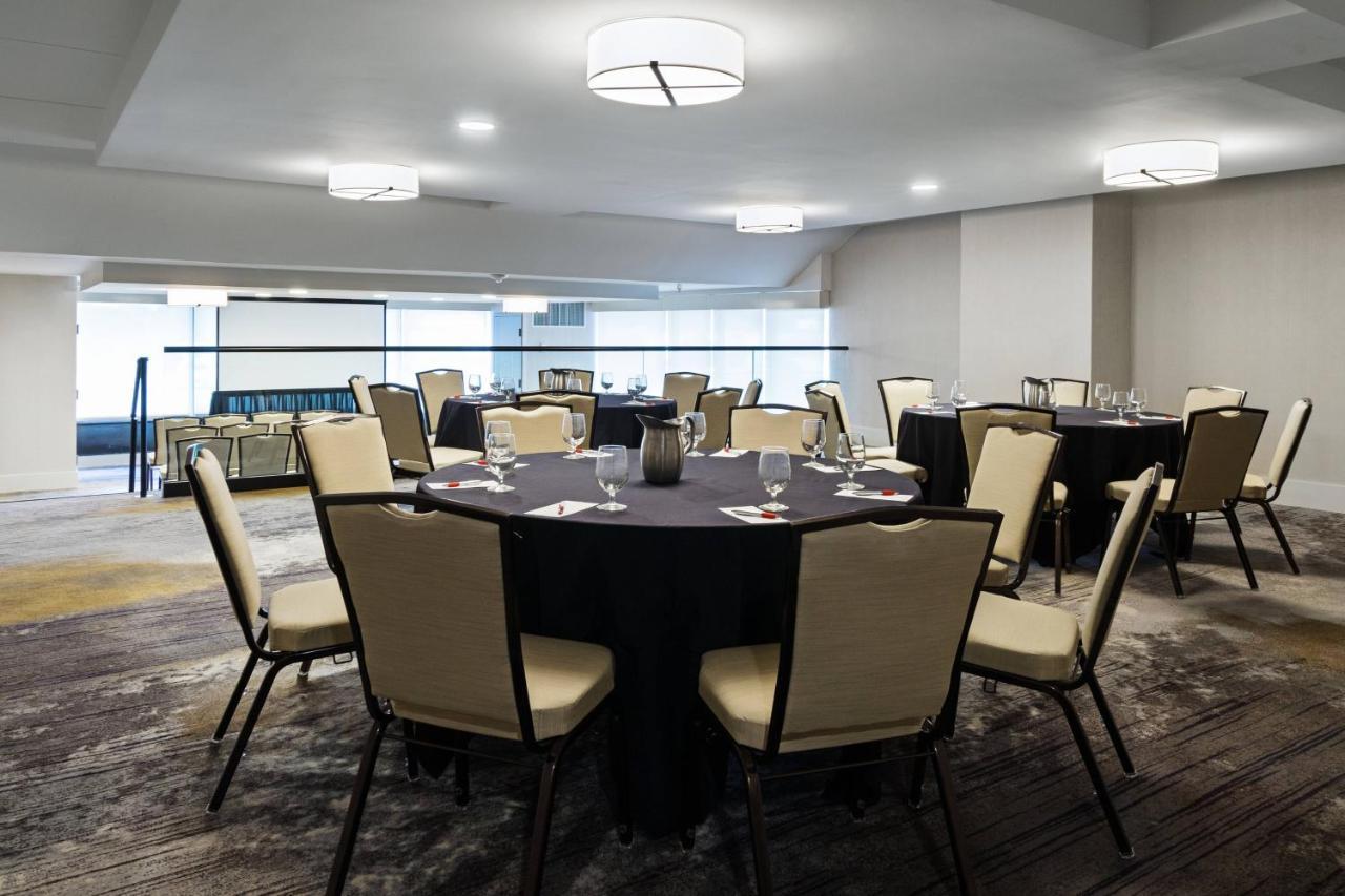 Отель Baton Rouge Marriott Экстерьер фото