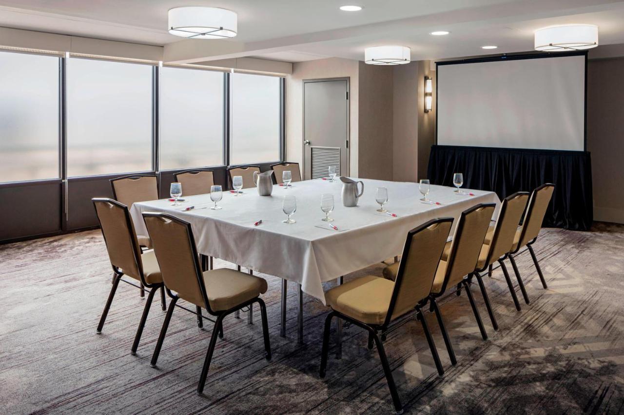 Отель Baton Rouge Marriott Экстерьер фото
