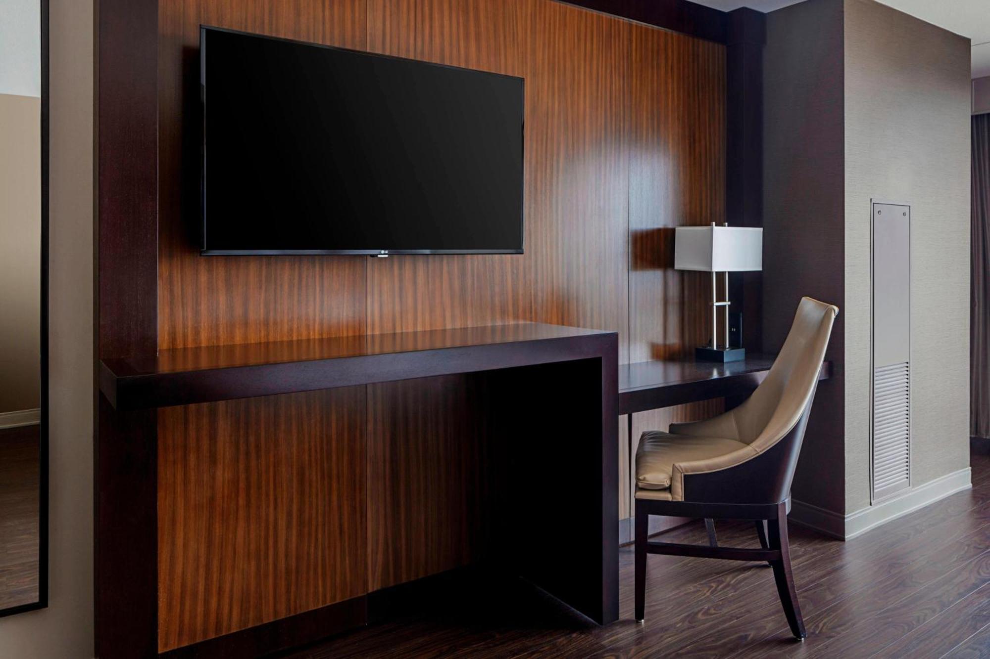 Отель Baton Rouge Marriott Экстерьер фото
