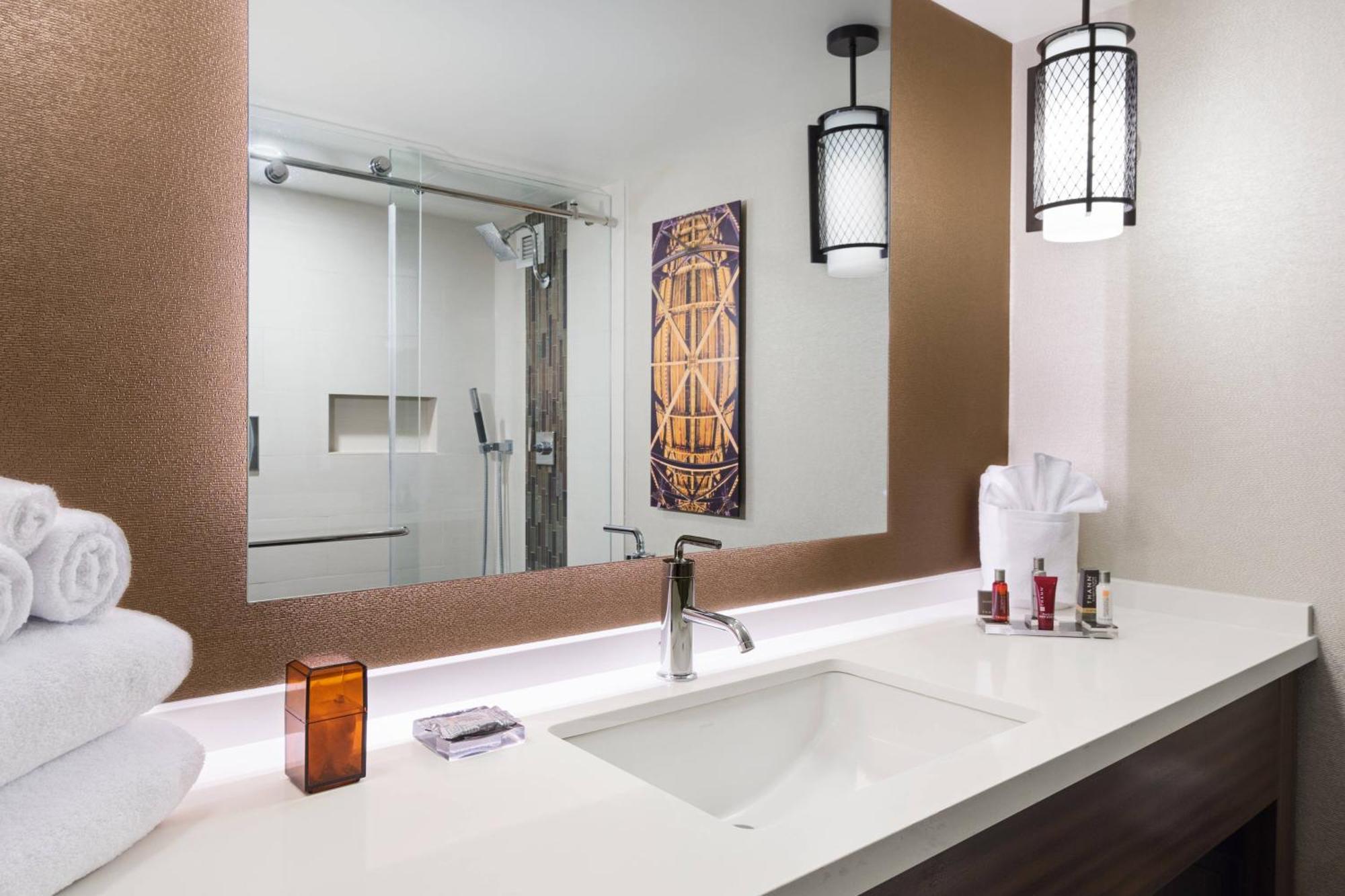Отель Baton Rouge Marriott Экстерьер фото
