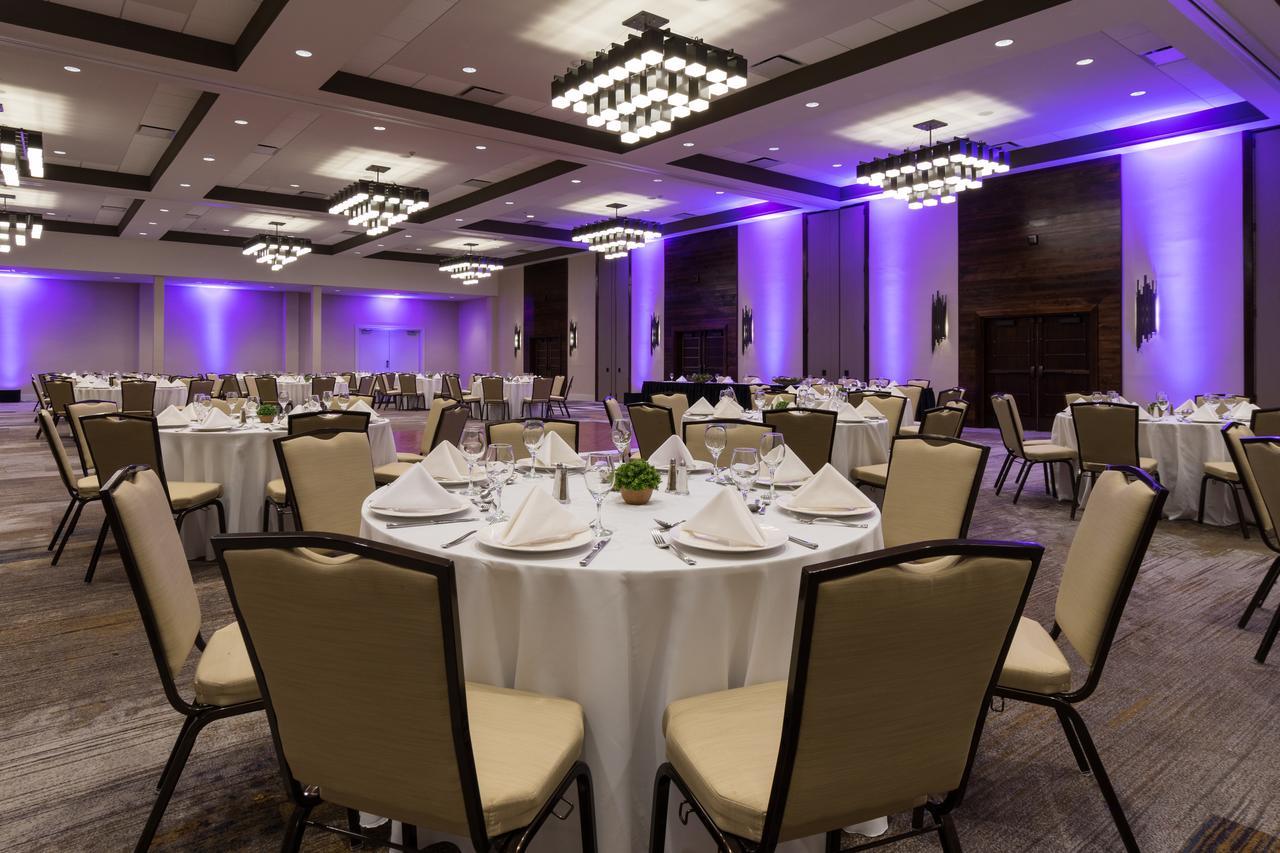 Отель Baton Rouge Marriott Экстерьер фото