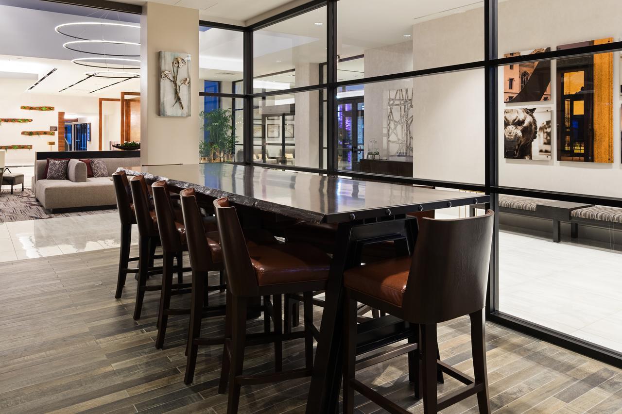Отель Baton Rouge Marriott Экстерьер фото