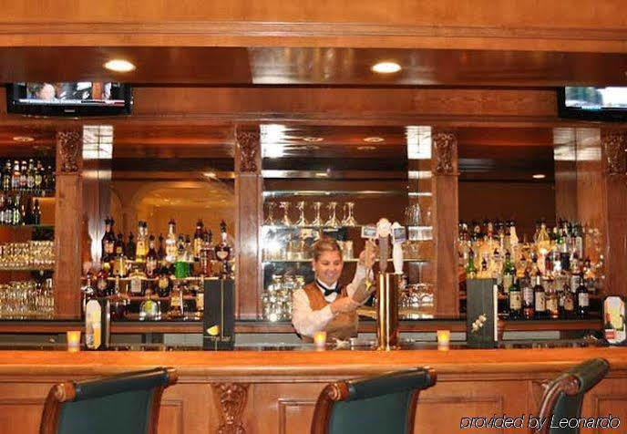 Отель Baton Rouge Marriott Экстерьер фото